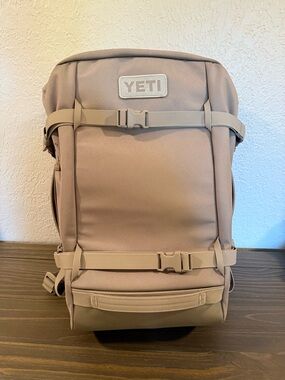 YETI Crossroads 22L Backpack, Cape taupe, New w/ tags